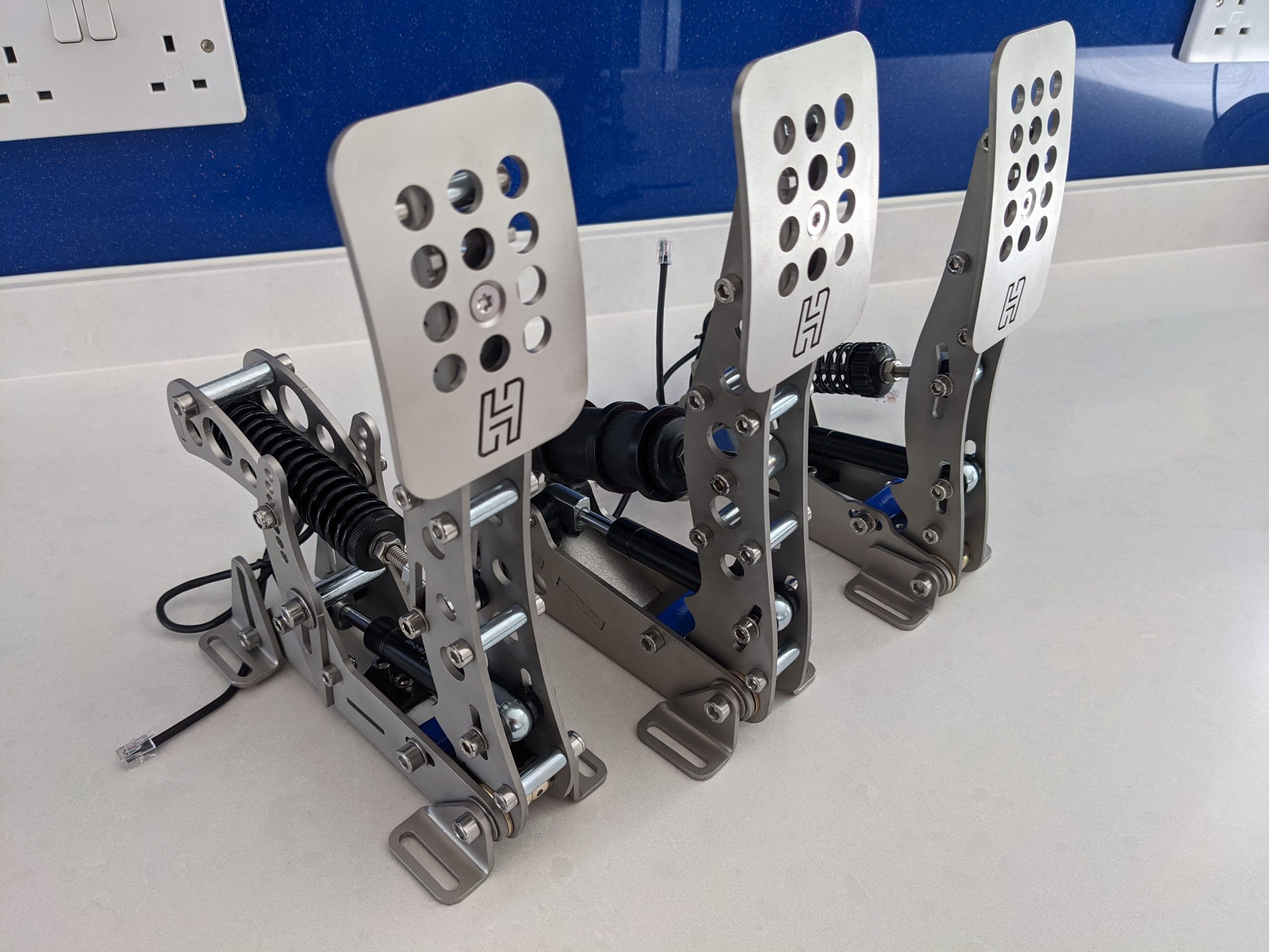 heusinkveld ultimate+ pedal set